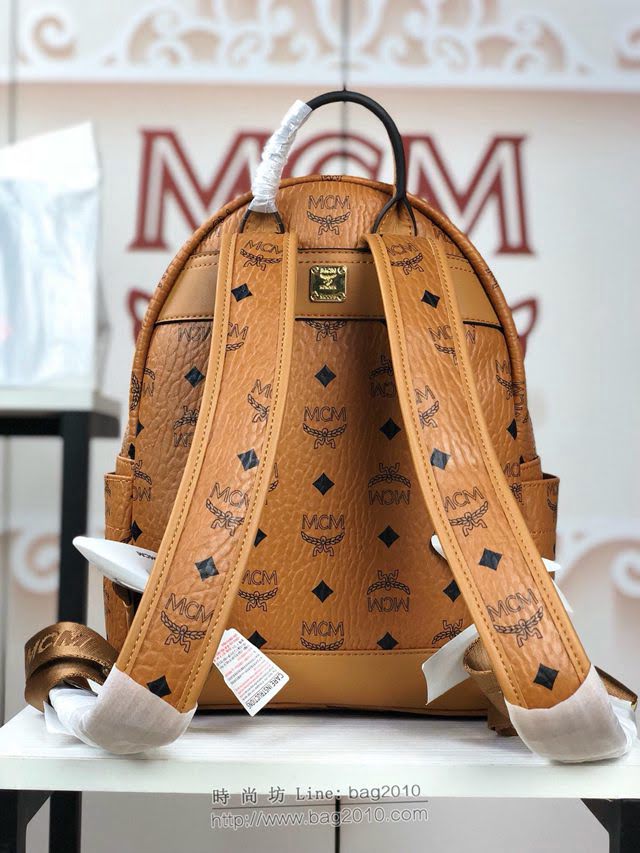 MCM雙肩背包 原單 5910 STARK CHEVRON系列 時尚V字型條紋彩虹釘新款 經典印花logo雙肩包 MCM背包  mdmc1240